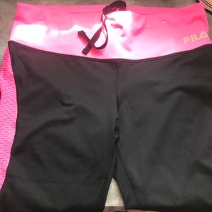 Fils Capri leggings!!!